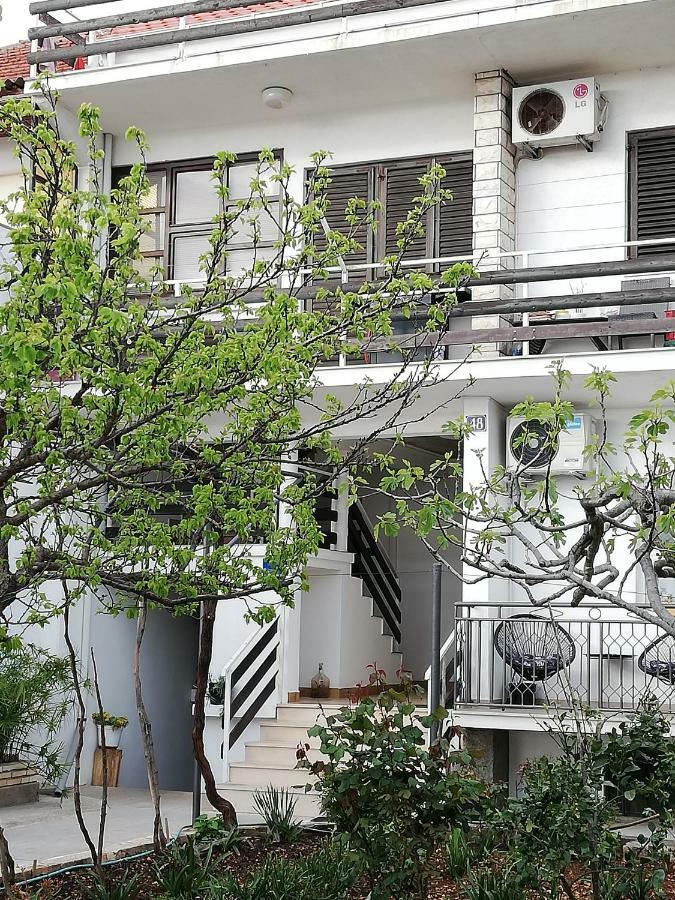 2 Apartman *